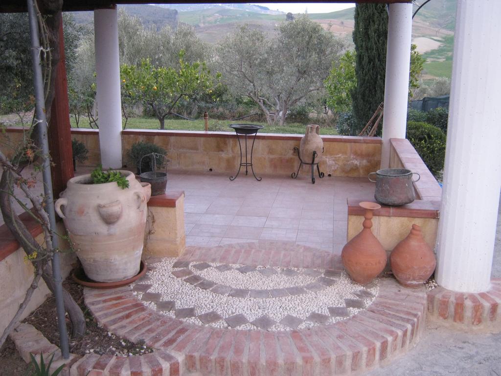 B&B La Casa Dell'Artista Assoro Exterior photo