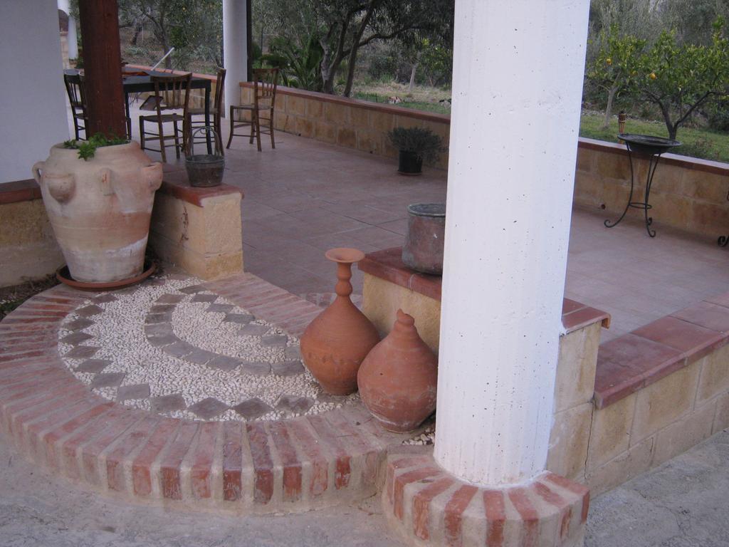 B&B La Casa Dell'Artista Assoro Exterior photo